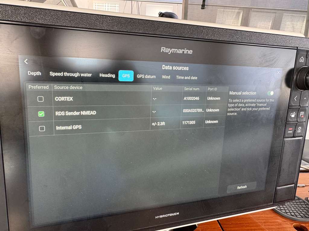 IMAGE: Raymarine Axiom Pro – GPS source selection showing DataHub